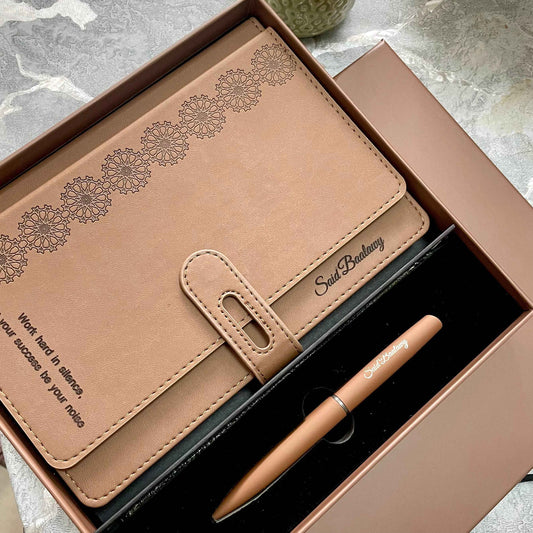 Coffret Carnet & Stylo Élégance Marron – Cadeau Soutenance Maroc | Gifts House