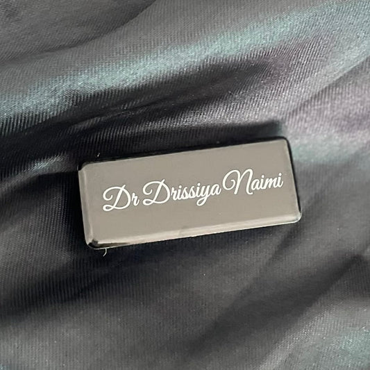 Badge Professionnel Personnalisé Maroc – Gravé au Nom | Gifts House